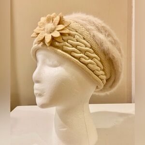 Vintage Angora Rabbit Cream Hand-Knit Wool blend Hat with Flower Applique